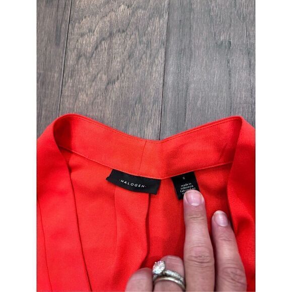 HALOGEN Red/Orange Sleeveless V Neck Top Sz S Like New - Picture 3 of 7